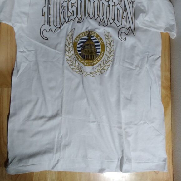 DS Vintage Washington D.C. Old English Font Spell Out T-Shirt - Picture 2 of 7